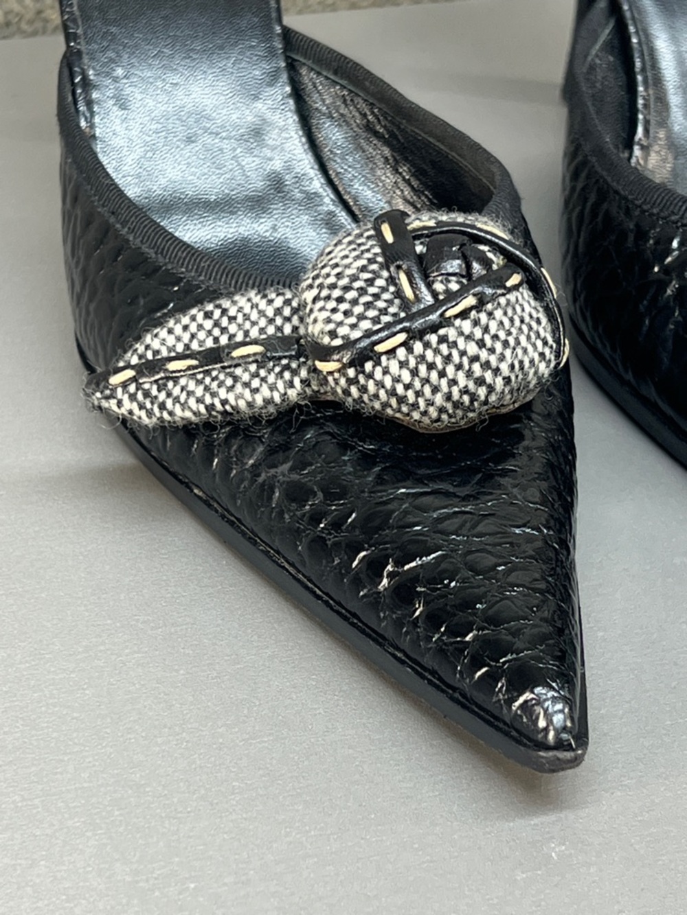 Prada Black Pointed-Toe Leather Mules with Knotted Textile Accent - Picture 3 of 14